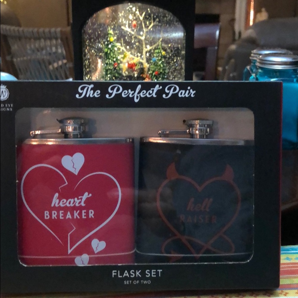 🎉Flask Set🎉 - Picture 3 of 5